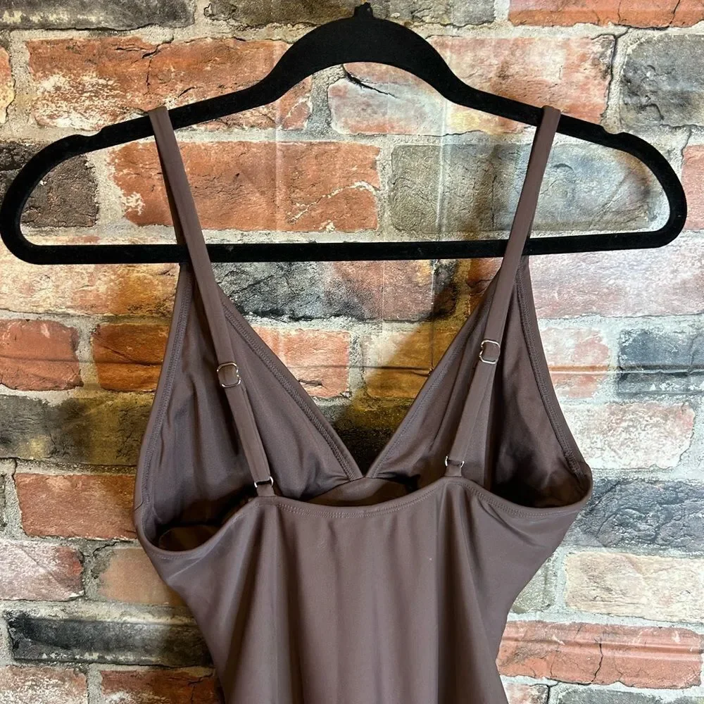 5 for $25🔥Small Hazelnut V-Neck One‎ Piece Swimsuit